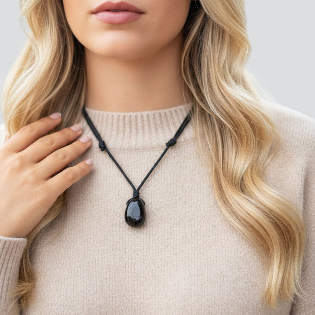 Jet Stone Necklace - Timeless Elegance