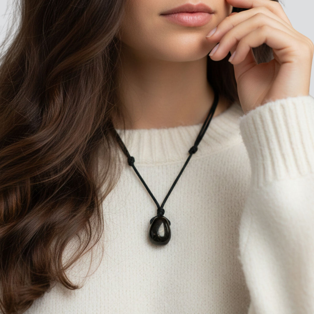 Jet Stone Necklace - Timeless Elegance