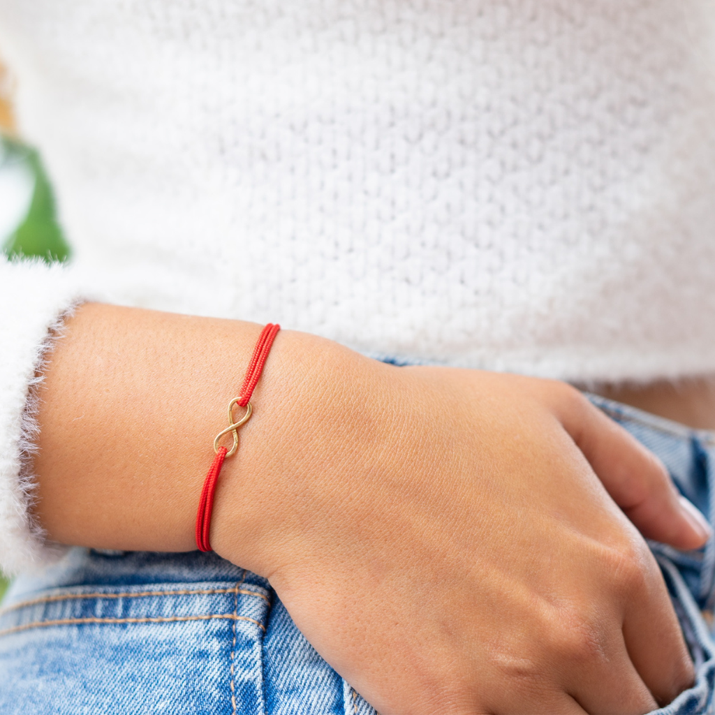 Luxurious 14K Gold Infinity Bracelet - Artisan Crafted