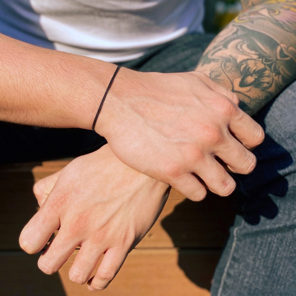 BLACK ADJUSTABLE CORD BRACELET-Luck Strings